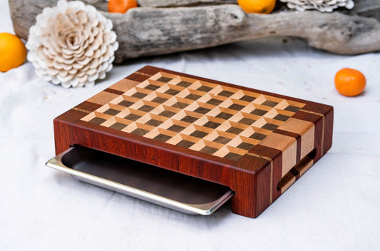 3D walnut design with Padauk Cutting Board with Tray